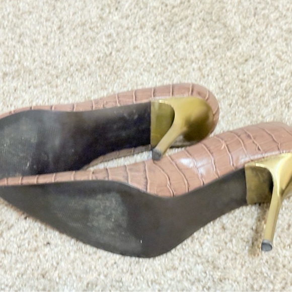 Steve Madden Women's Brown Croc-Embossed Heels - Picture 8 of 8